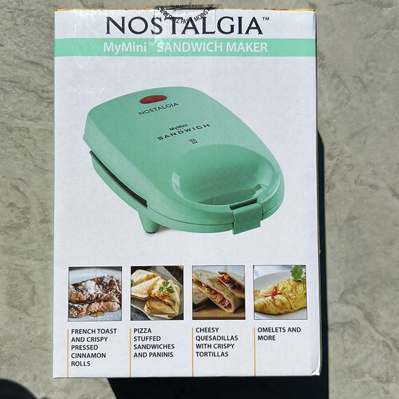 NIB Nostalgia MyMini Sandwich Maker - Picture 2 of 4